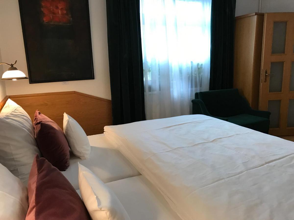 Antik Hotel Sofia リトミシュル エクステリア 写真
