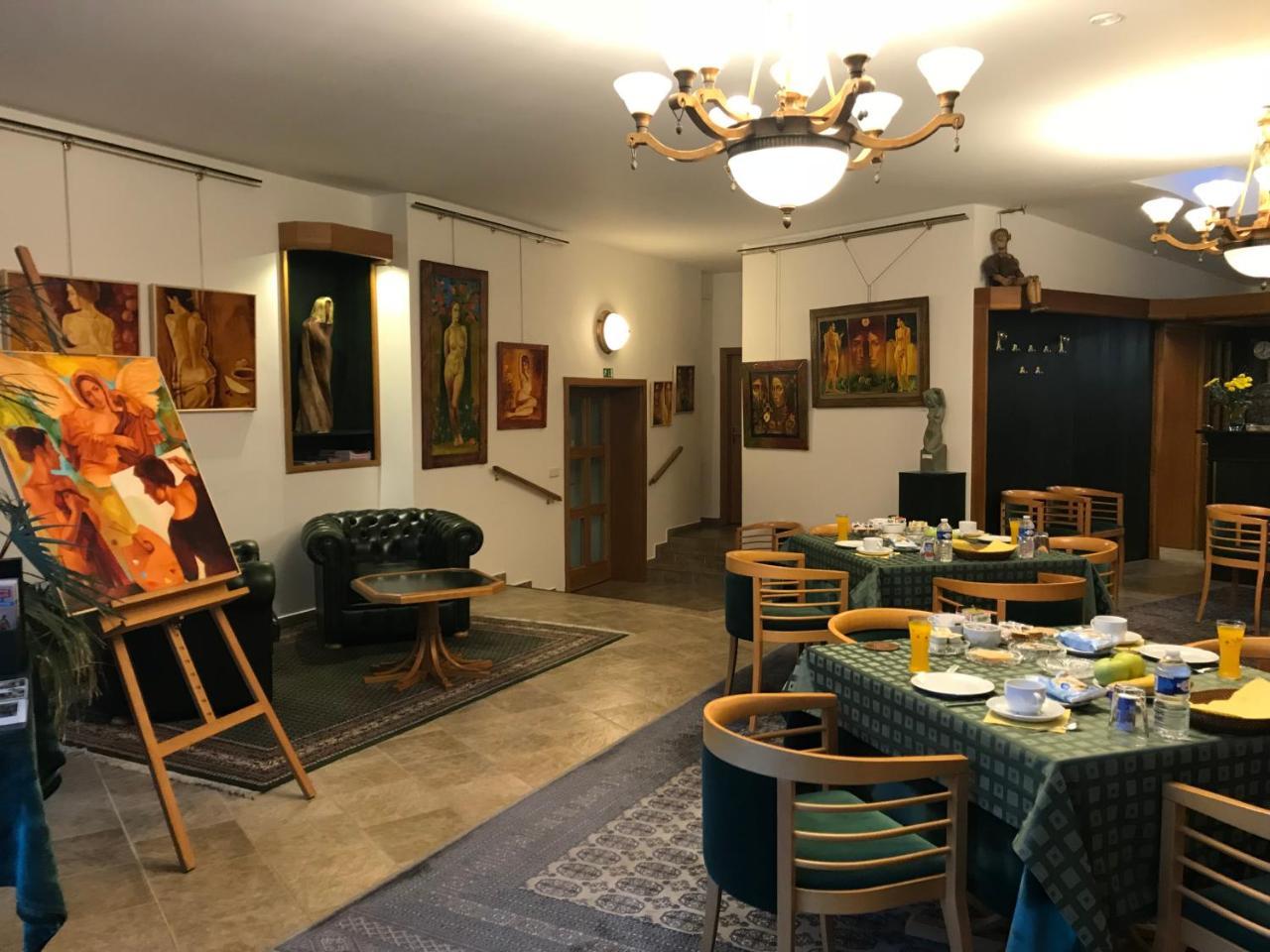 Antik Hotel Sofia リトミシュル エクステリア 写真