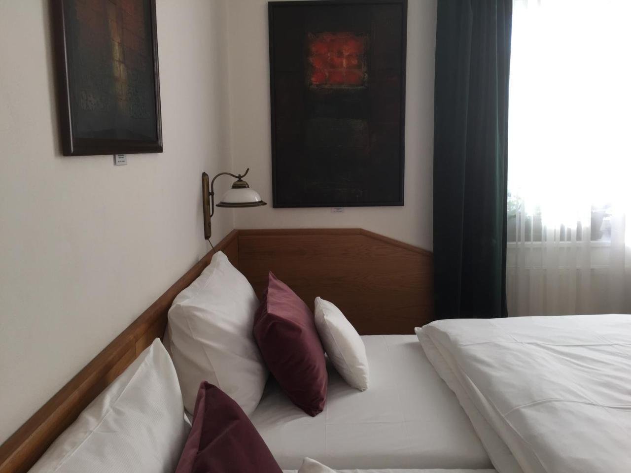 Antik Hotel Sofia リトミシュル エクステリア 写真