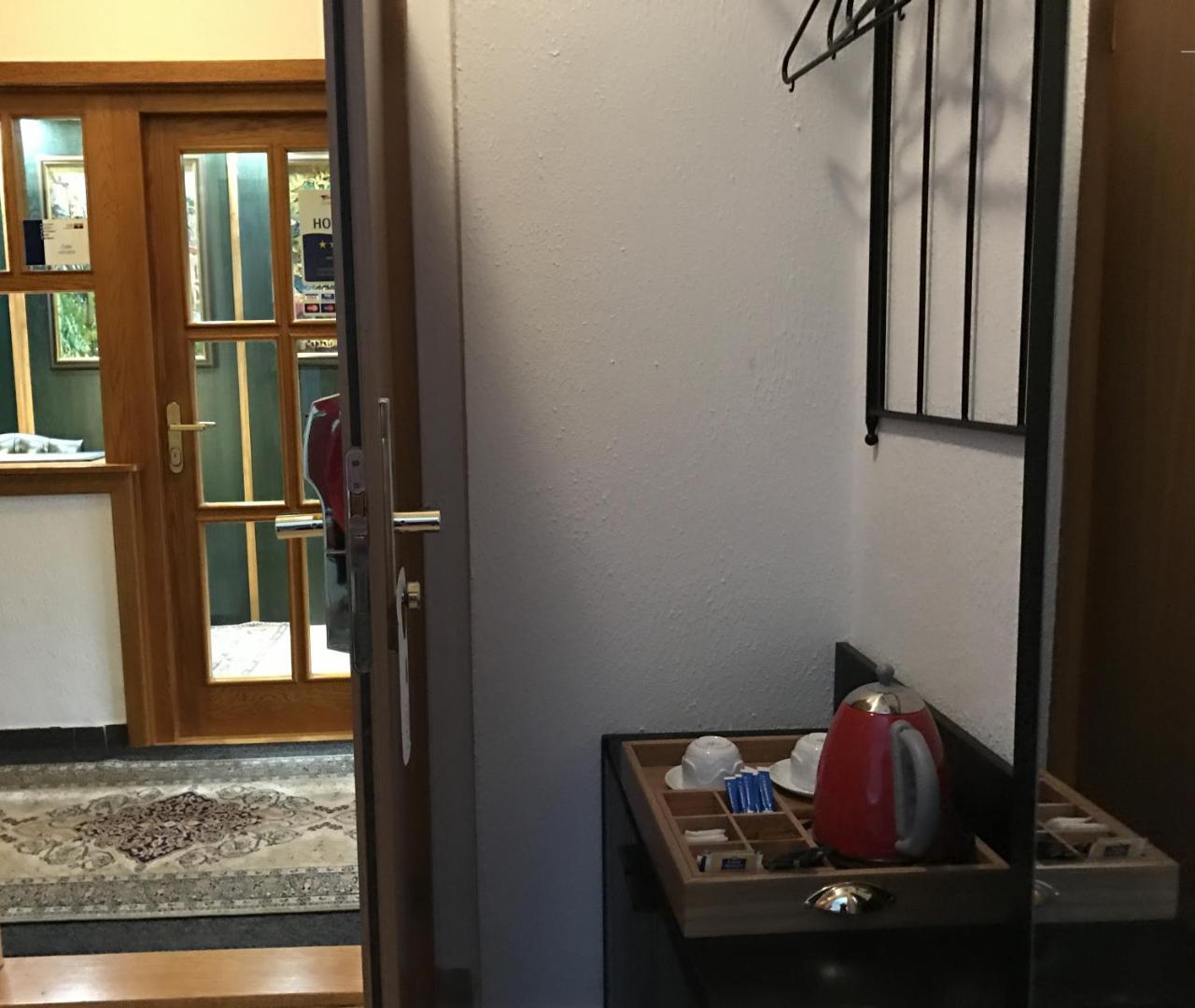 Antik Hotel Sofia リトミシュル エクステリア 写真