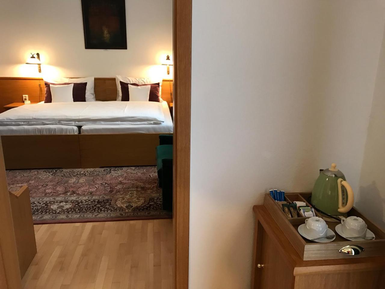 Antik Hotel Sofia リトミシュル エクステリア 写真